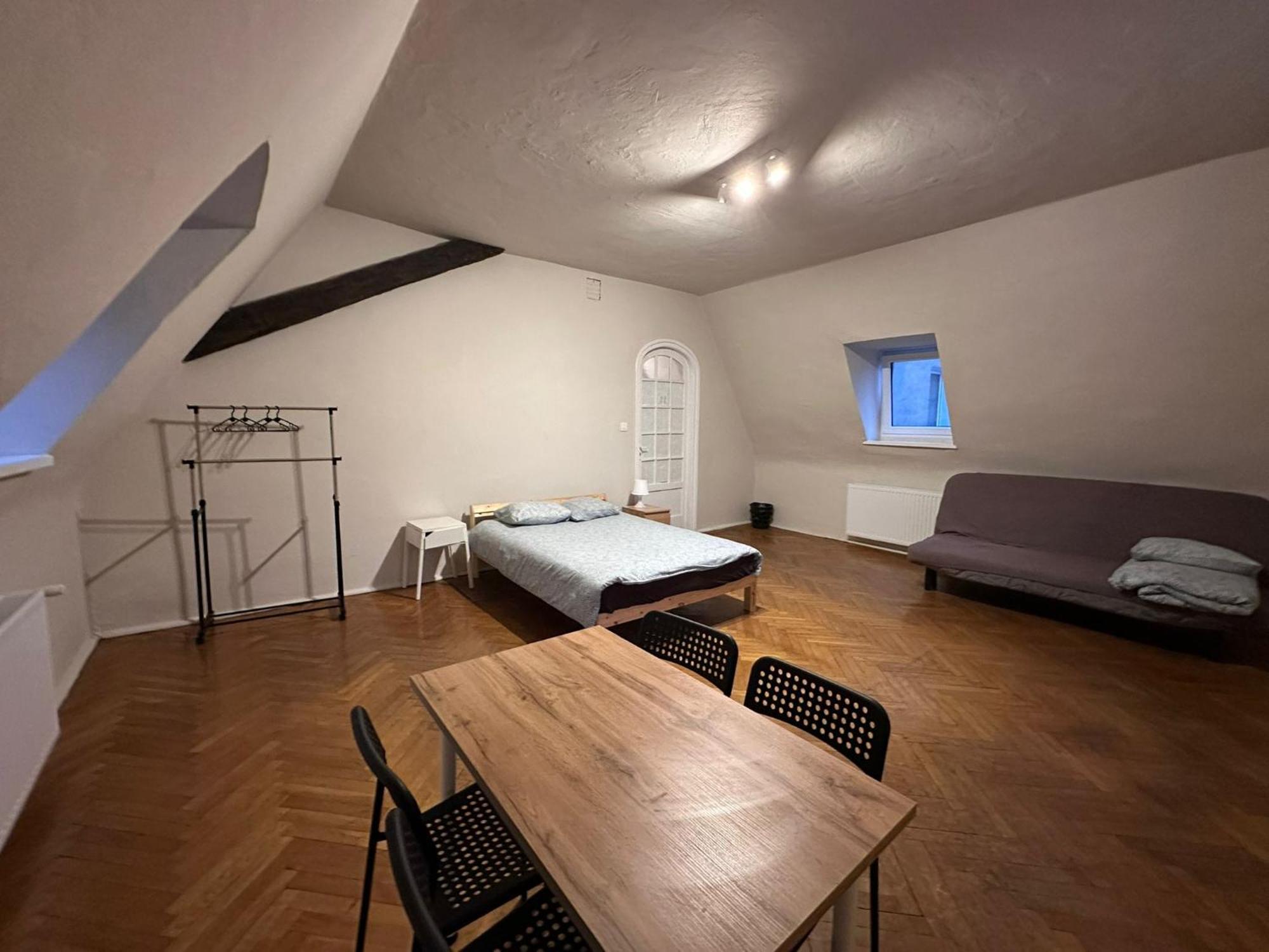 Apollo 56 Hostel Poznan Exterior photo
